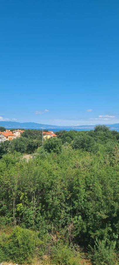 Apartments Hugo Malinska Zewnętrze zdjęcie