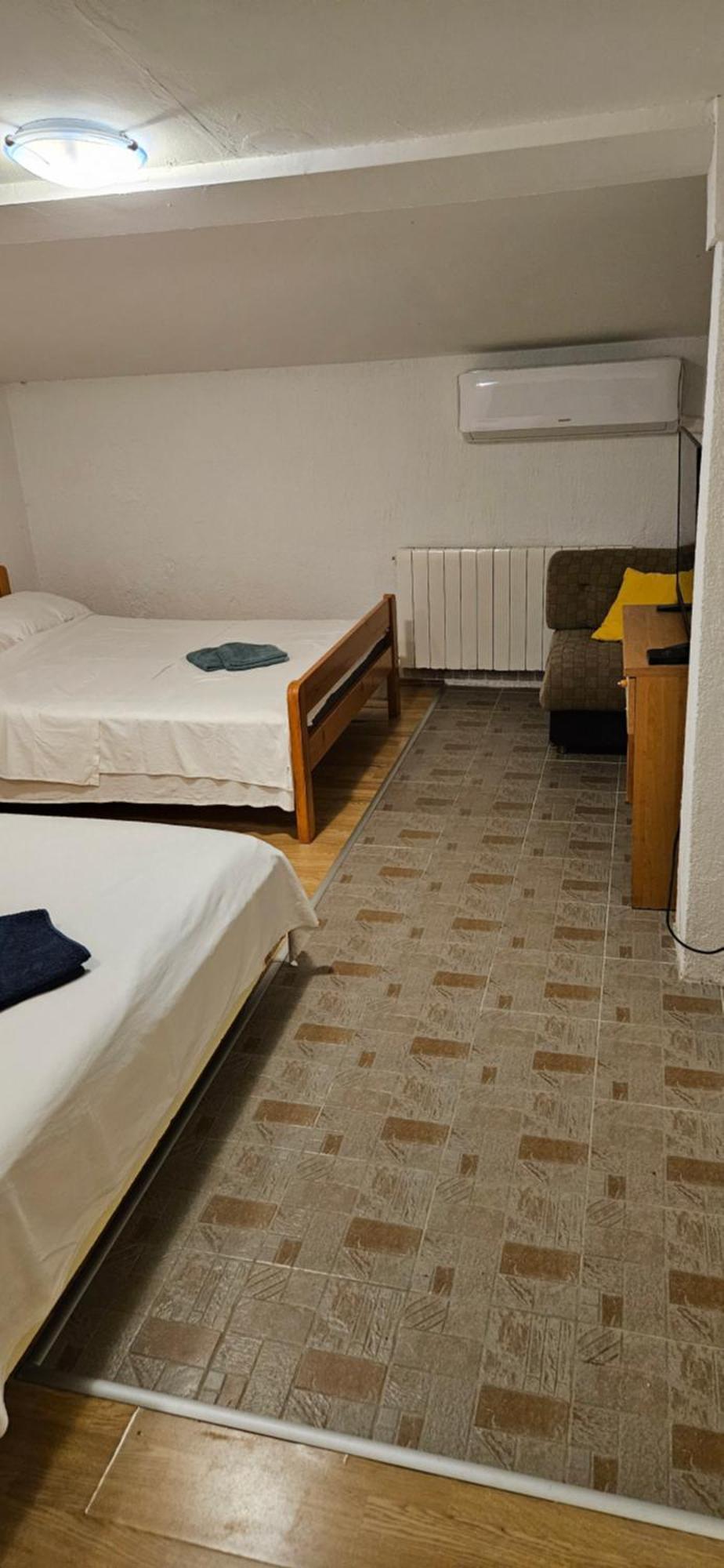 Apartments Hugo Malinska Zewnętrze zdjęcie